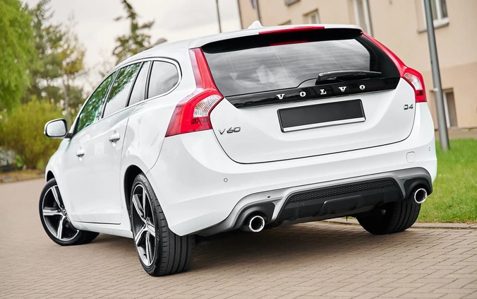 Volvo V60 cena 66900 przebieg: 210000, rok produkcji 2018 z Płock małe 781